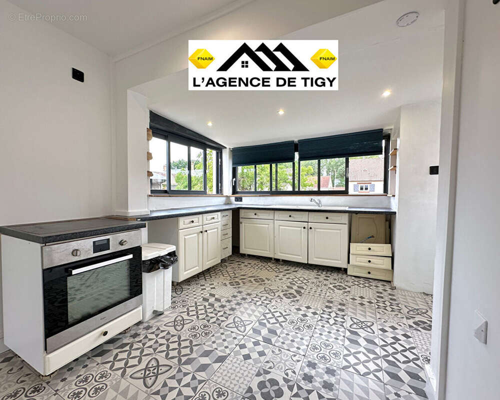 Maison à NEUVY-EN-SULLIAS