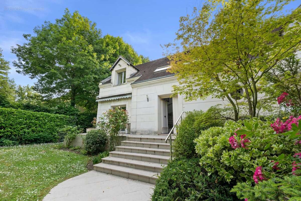 Maison à VAUCRESSON