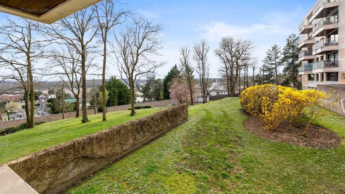 Appartement à GARCHES