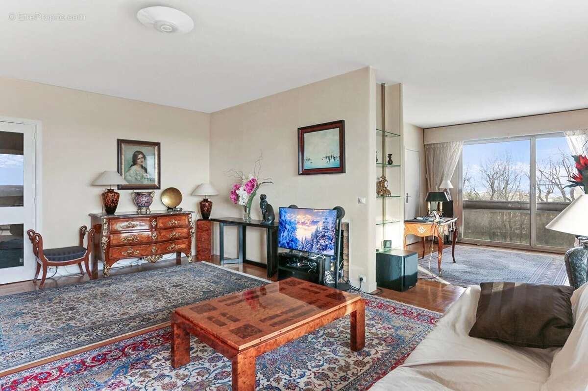 Appartement à GARCHES