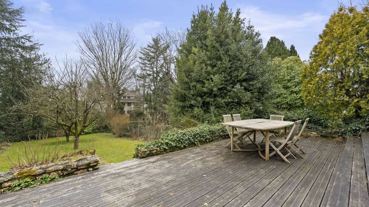 Maison à LA CELLE-SAINT-CLOUD