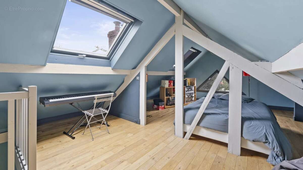 Maison à LA CELLE-SAINT-CLOUD