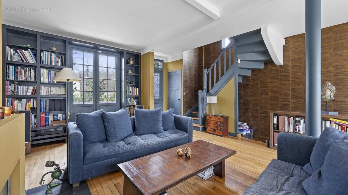 Maison à LA CELLE-SAINT-CLOUD