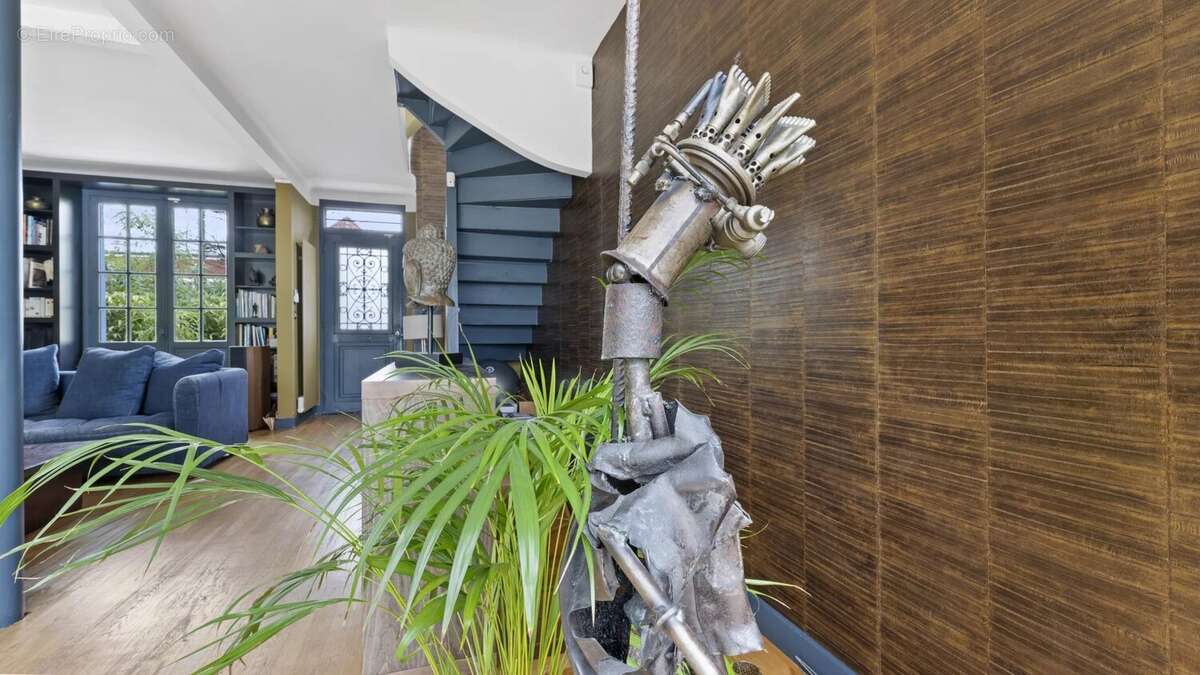 Maison à LA CELLE-SAINT-CLOUD