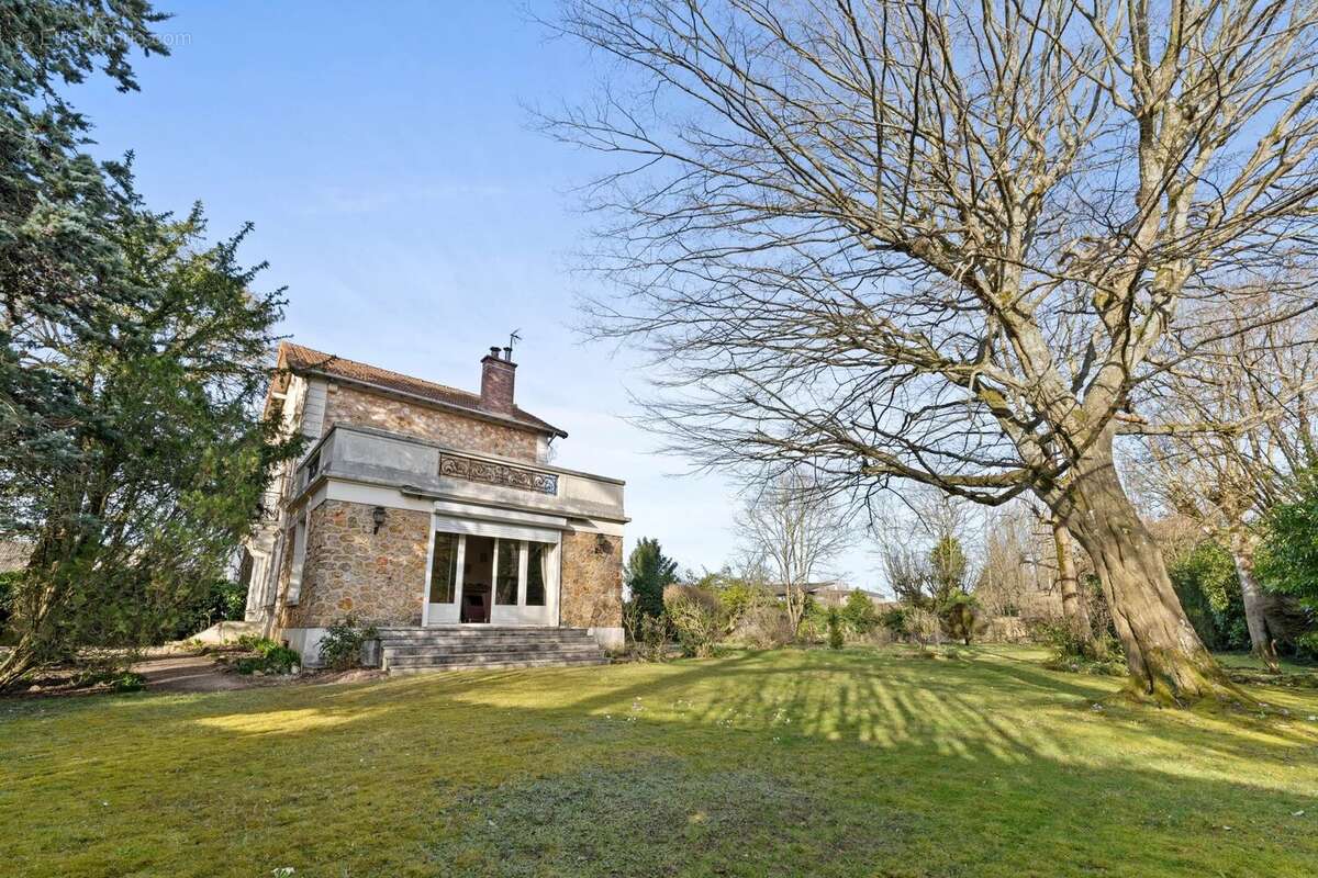 Maison à VAUCRESSON