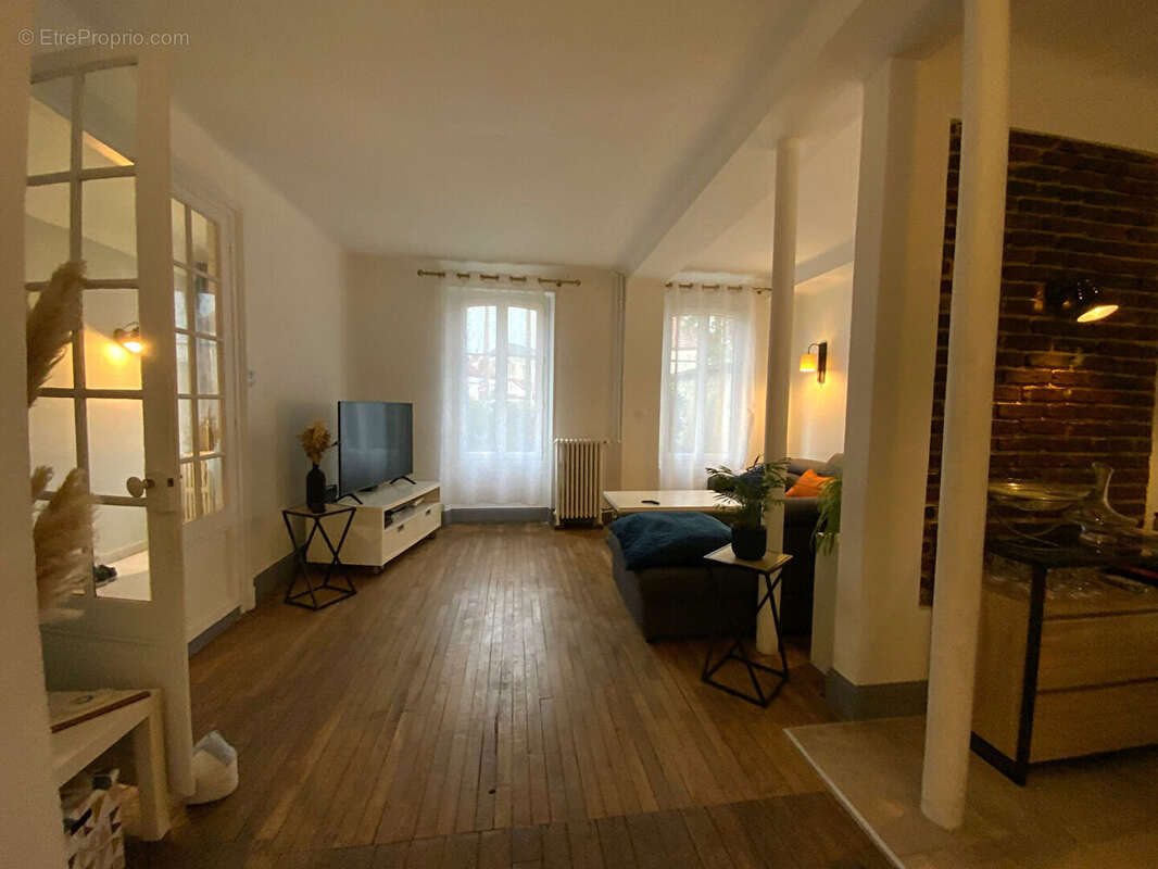 Maison à SAINTE-SAVINE