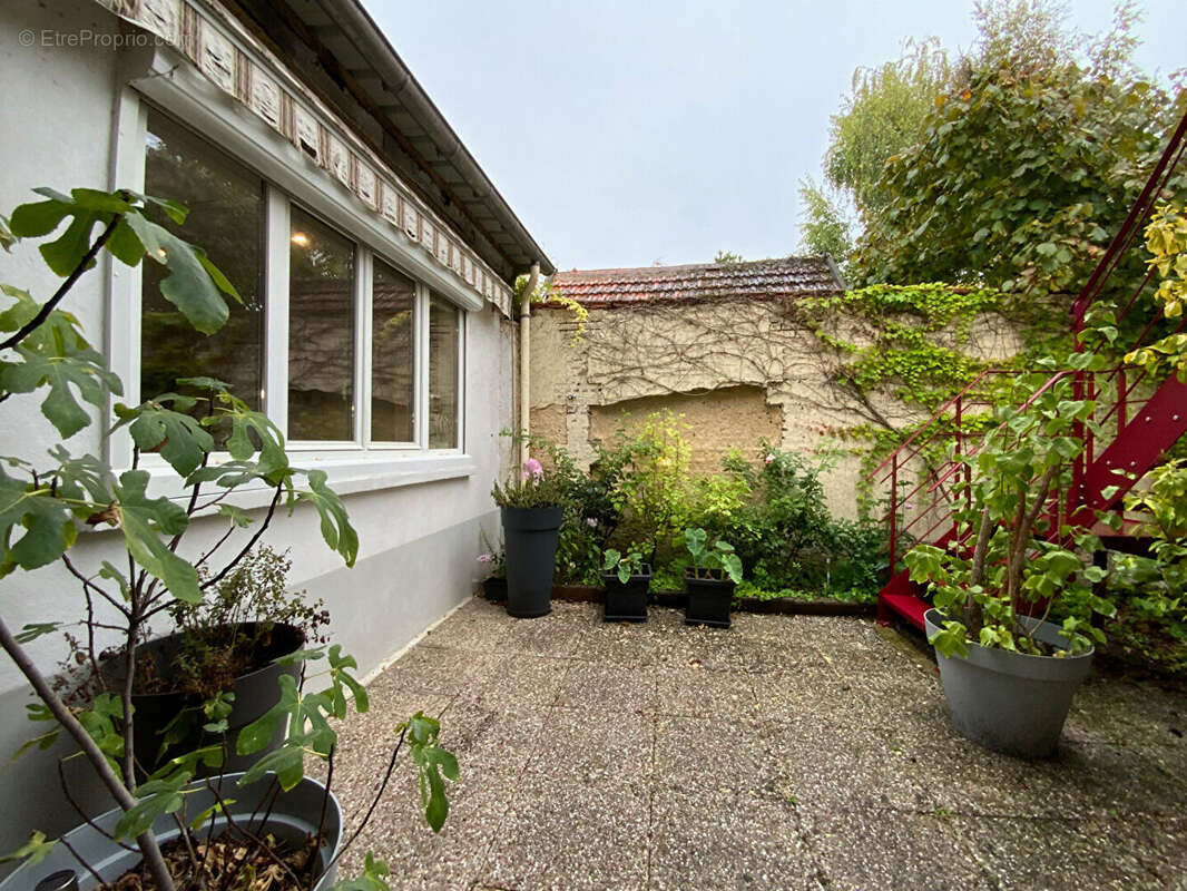 Maison à SAINTE-SAVINE