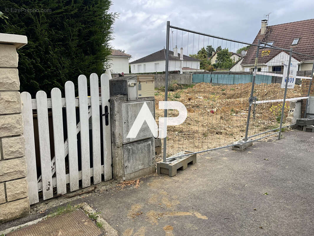 Terrain à MONTMORENCY