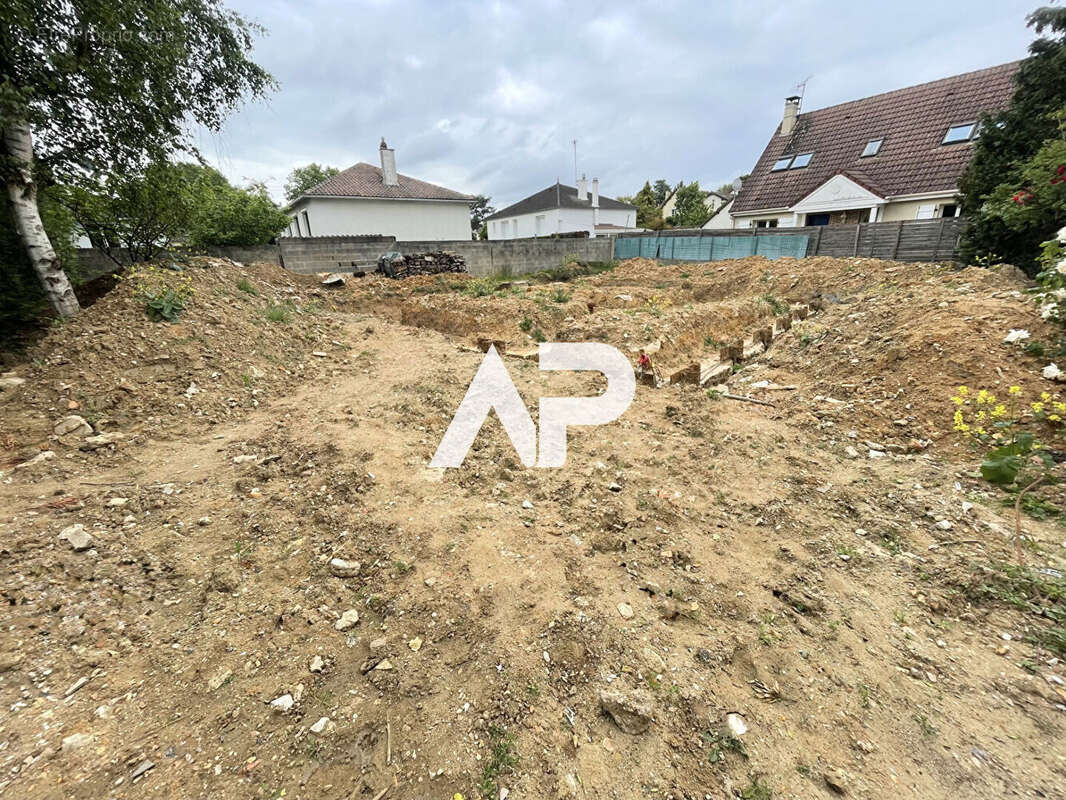 Terrain à MONTMORENCY