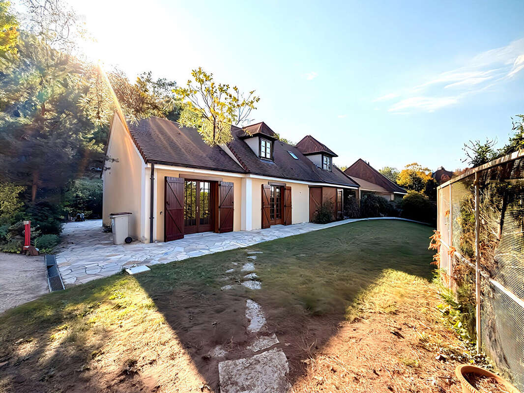 Maison à JOUY-EN-JOSAS
