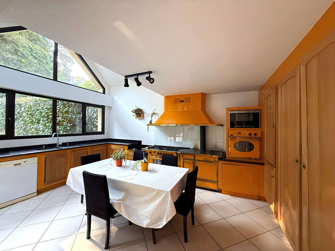 Maison à JOUY-EN-JOSAS