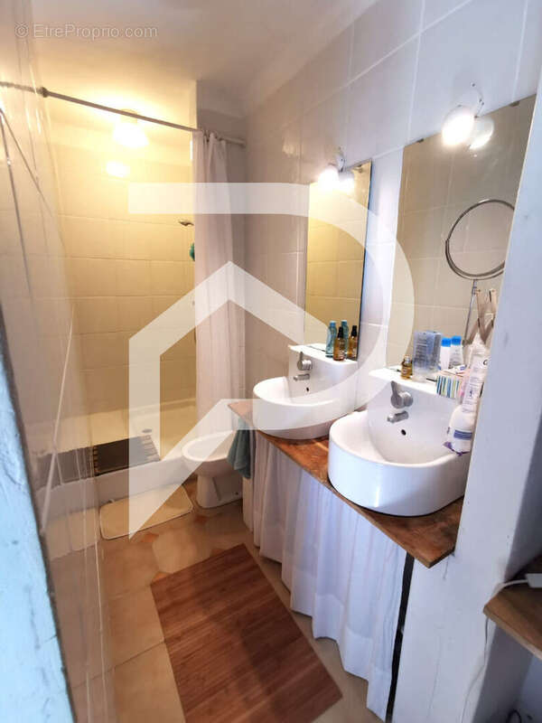 Maison à VILLECROZE