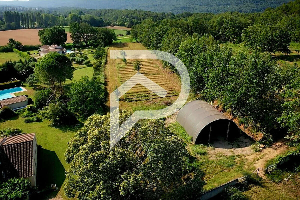 Maison à VILLECROZE