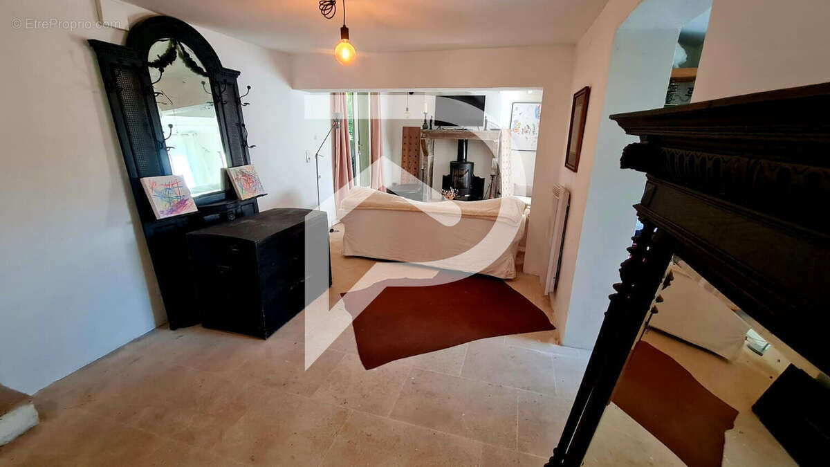 Maison à VILLECROZE