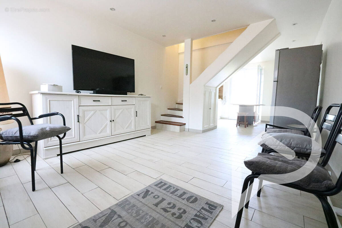 Maison à RIBECOURT-DRESLINCOURT