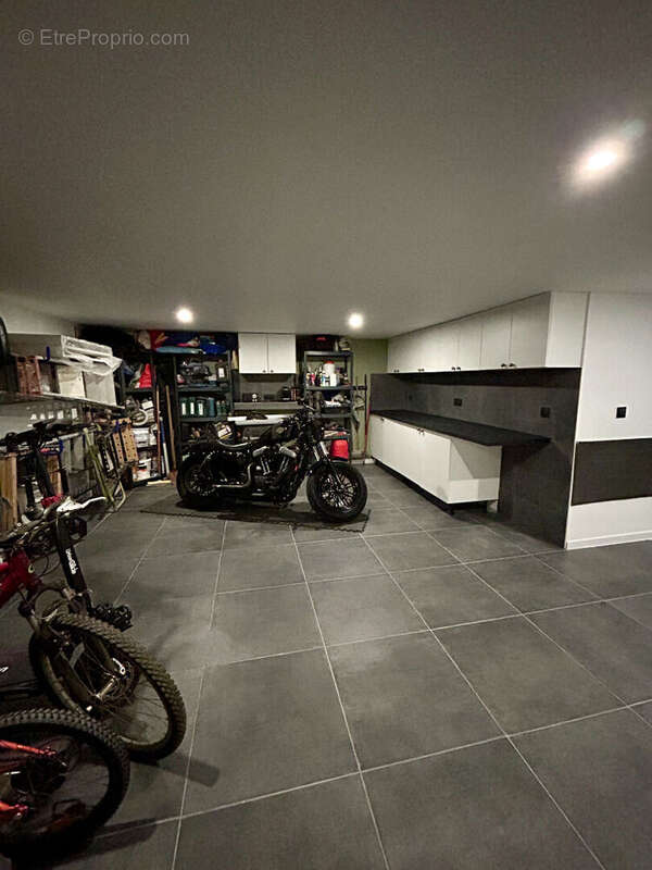 Appartement à SAINT-LAURENT-DU-VAR