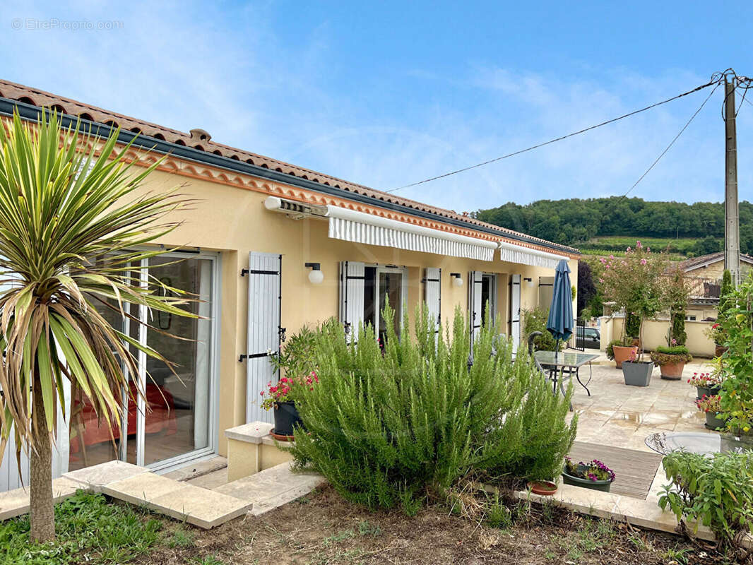 Maison à SAINT-EMILION