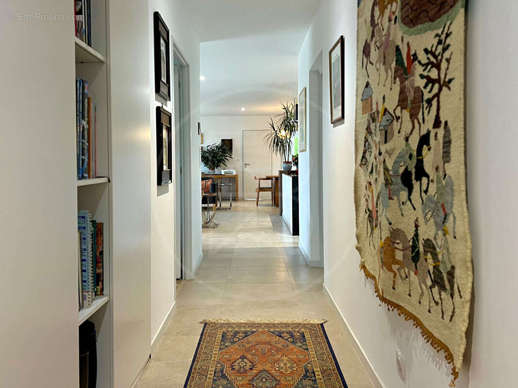 Maison à SAINT-EMILION