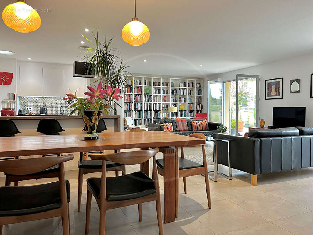 Maison à SAINT-EMILION