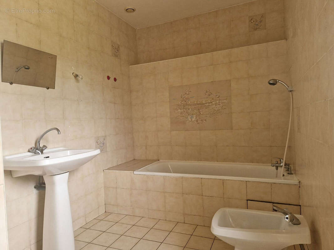 Maison à SALLERTAINE