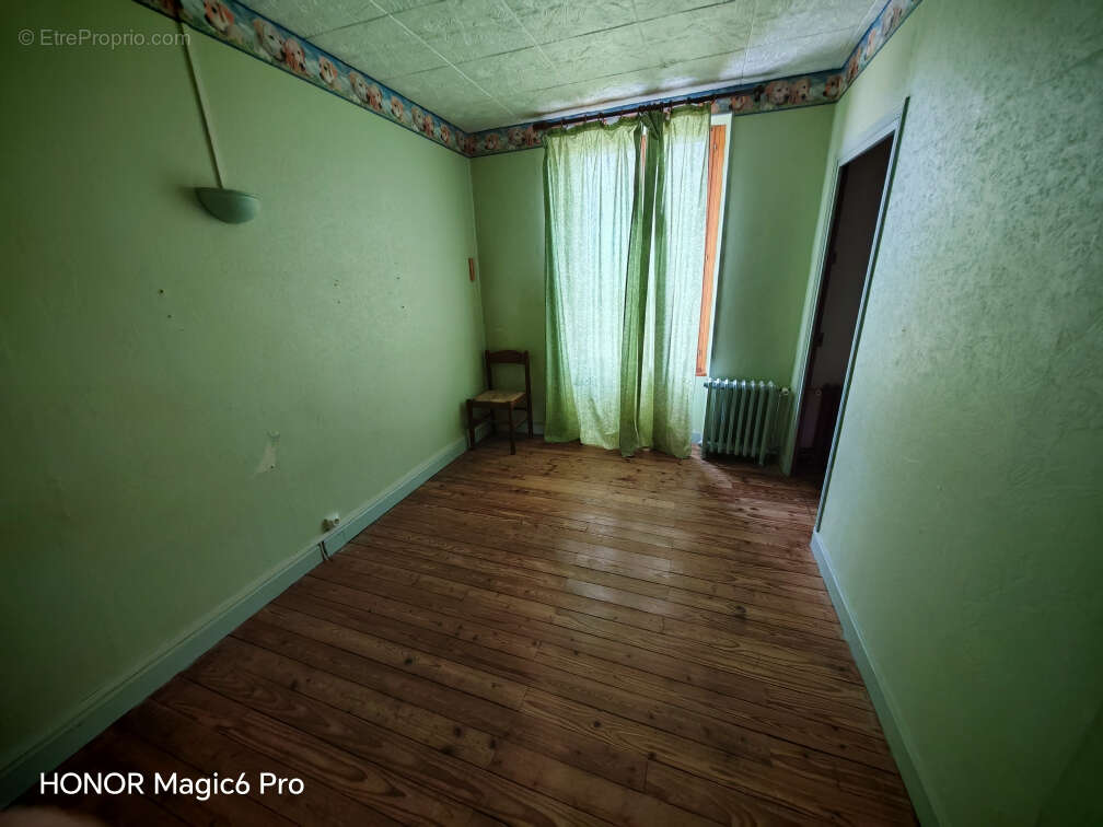 Maison à FOURCHAMBAULT