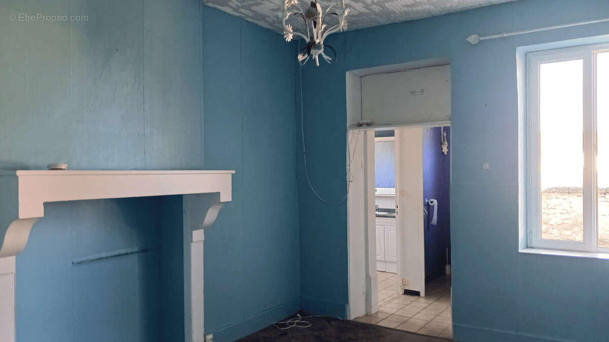 Maison à LA GUERCHE-SUR-L&#039;AUBOIS