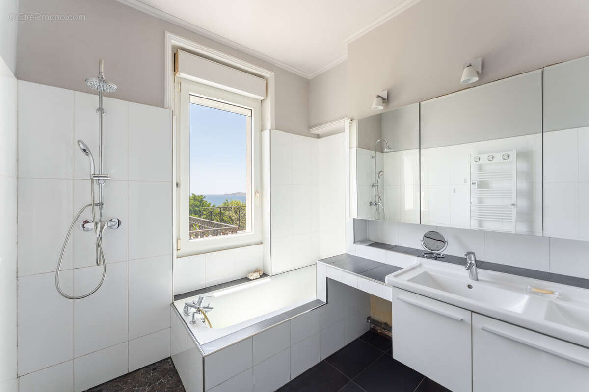 Maison à MARSEILLE-7E