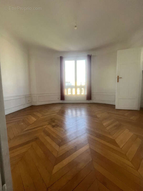 Appartement à PARIS-20E