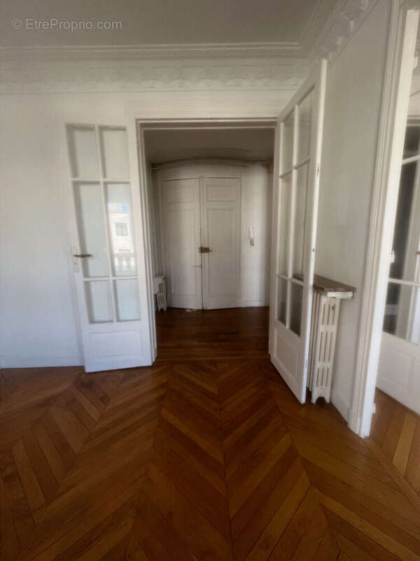 Appartement à PARIS-20E