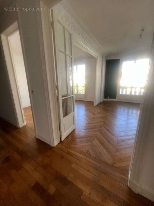 Appartement à PARIS-20E