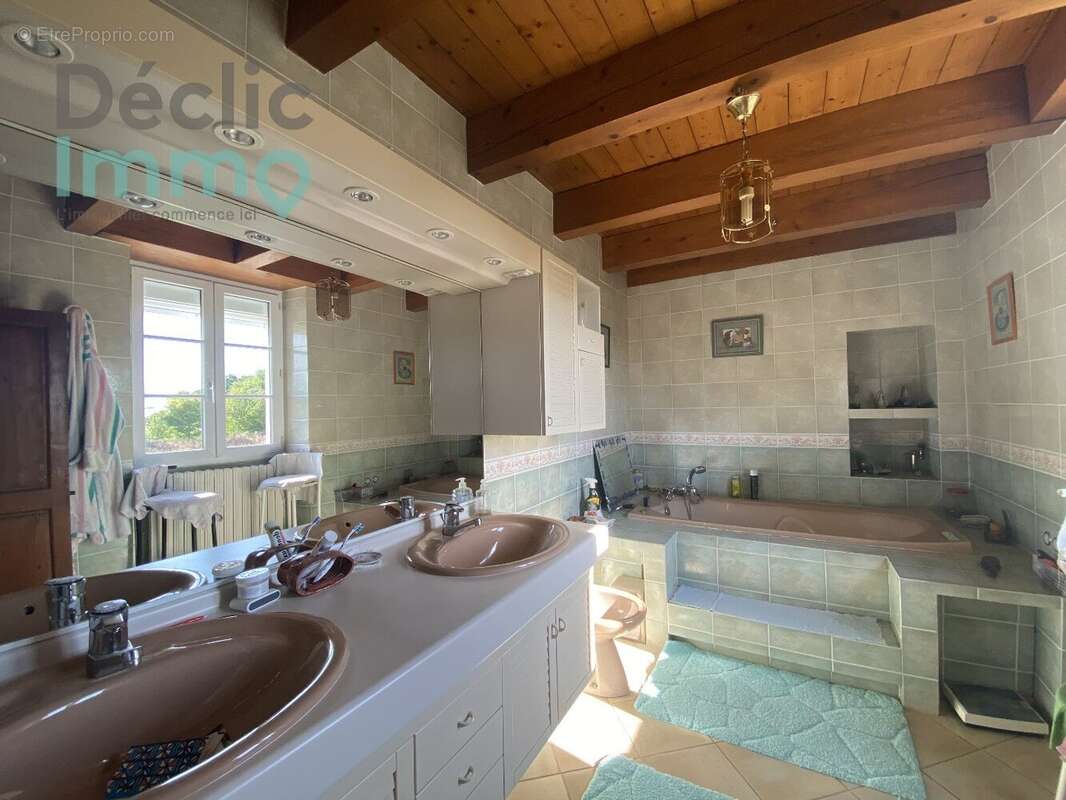 Maison à TONNAY-CHARENTE