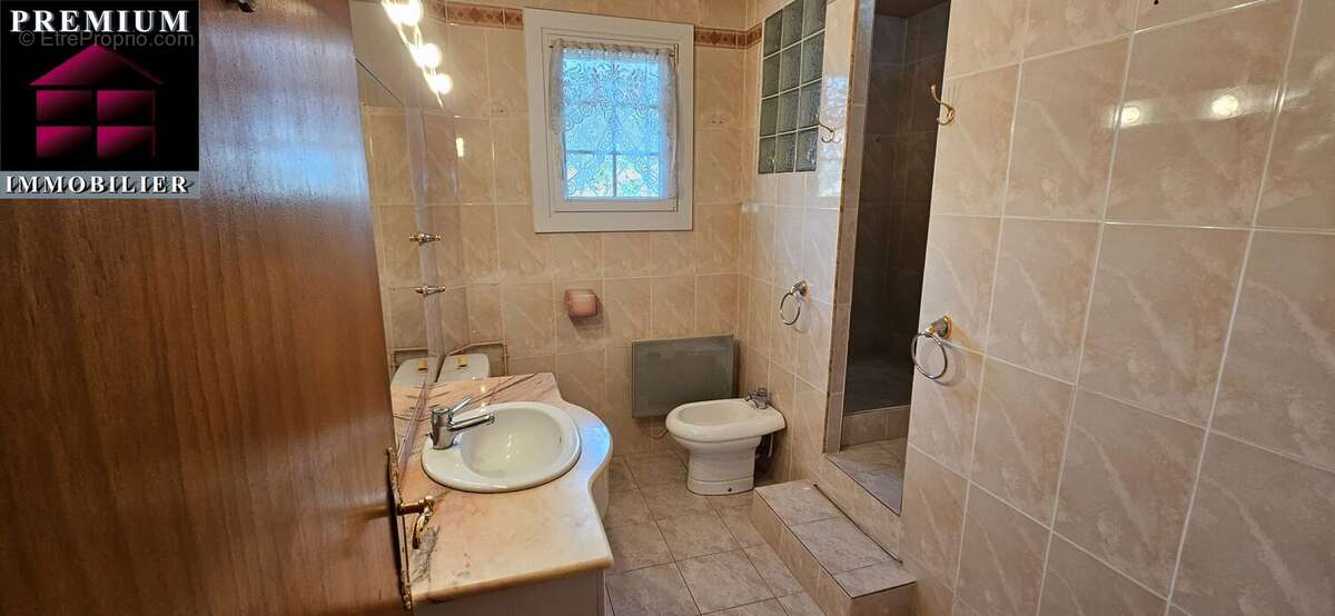 Maison à SAINT-ESTEVE