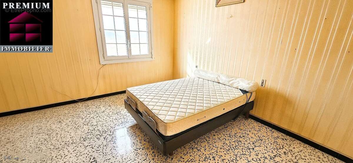 Maison à SAINT-ESTEVE