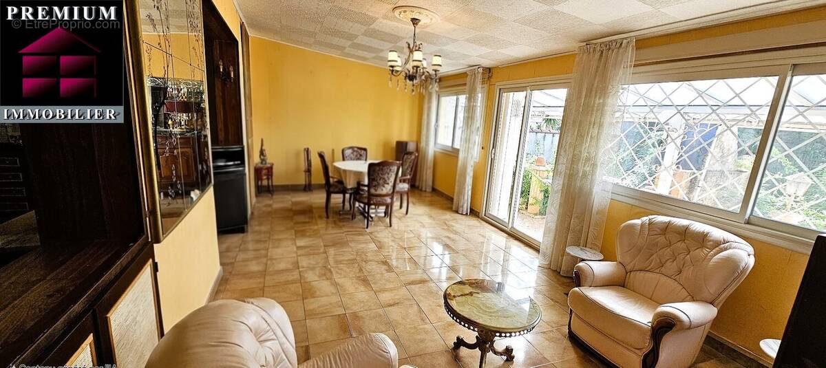 Maison à SAINT-ESTEVE