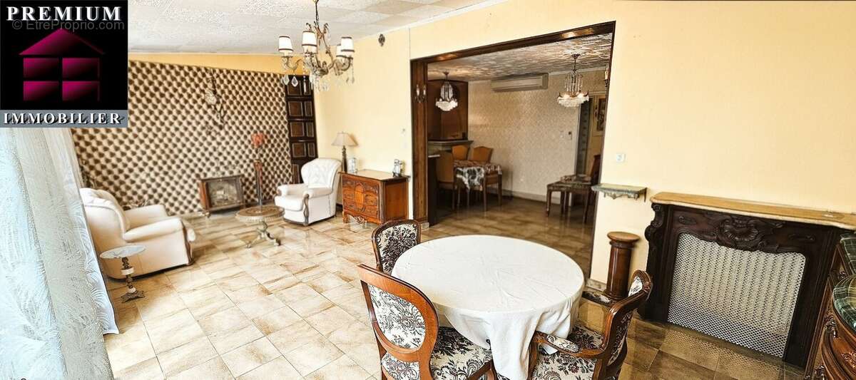 Maison à SAINT-ESTEVE