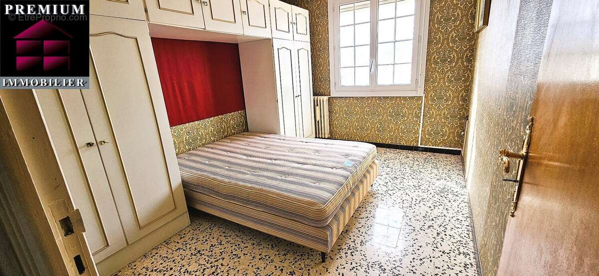 Maison à SAINT-ESTEVE