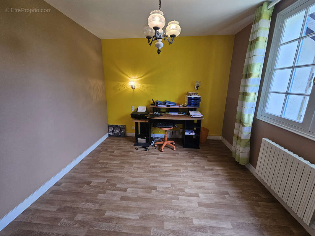 Maison à SAINT-BONNET-BRIANCE