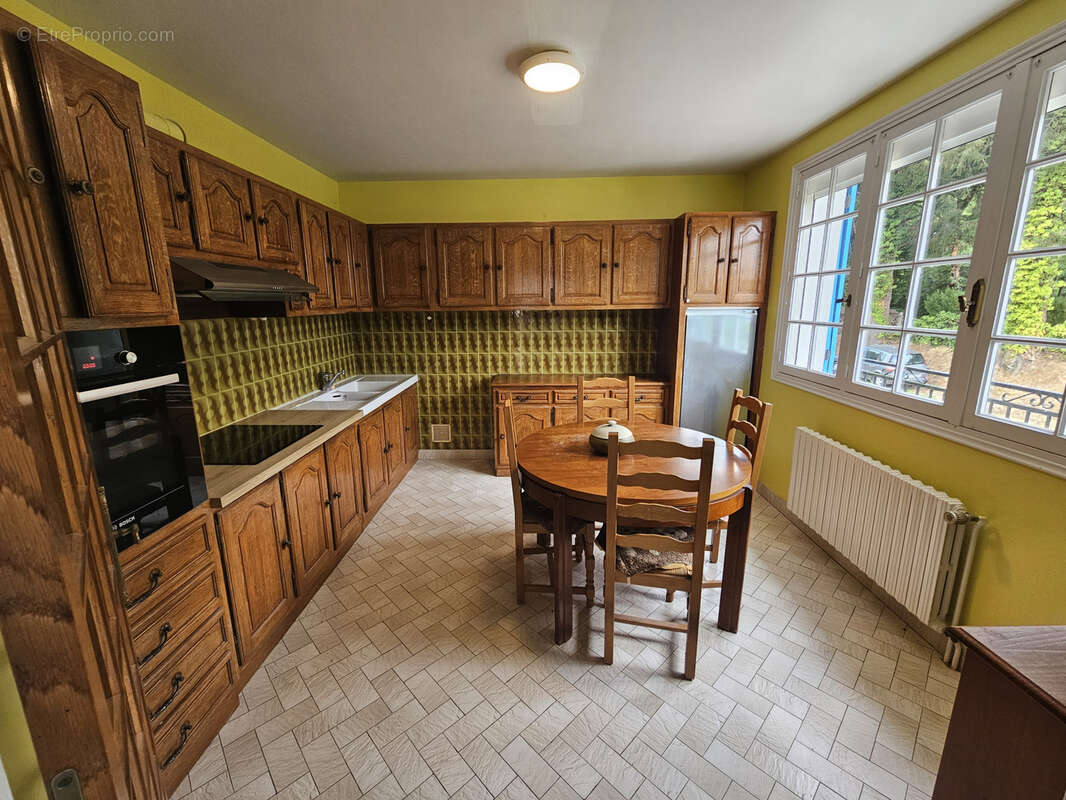 Maison à SAINT-BONNET-BRIANCE