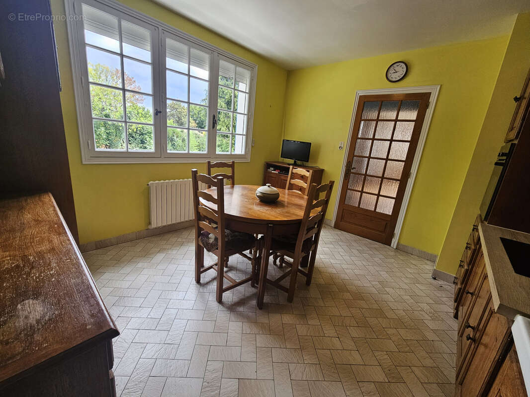 Maison à SAINT-BONNET-BRIANCE