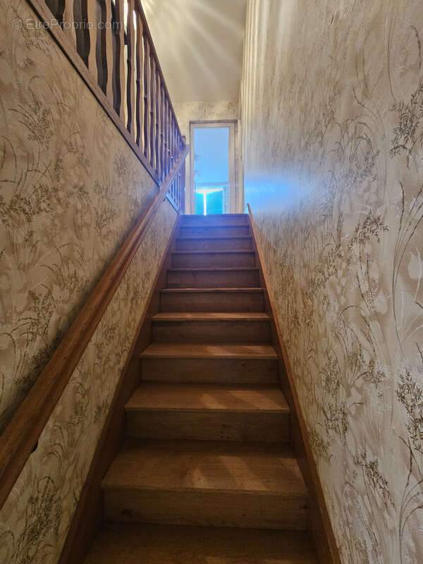 Maison à SAINT-BONNET-BRIANCE