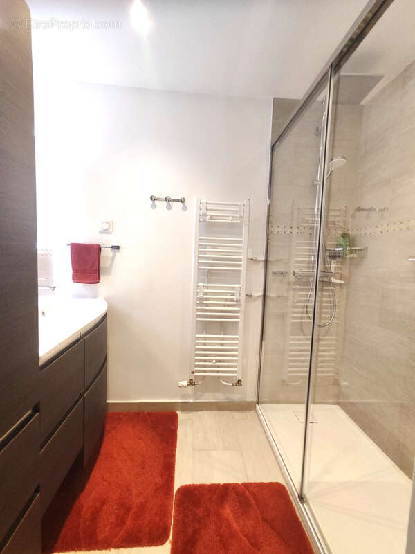 Appartement à MANDELIEU-LA-NAPOULE