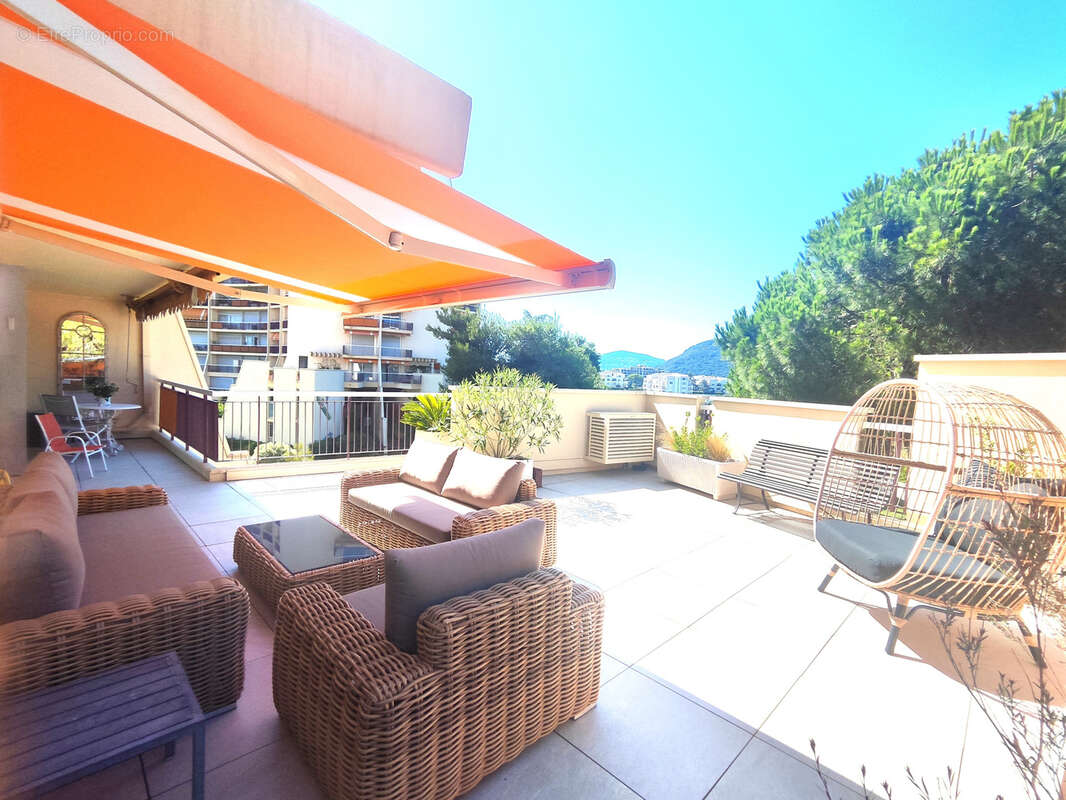 Appartement à MANDELIEU-LA-NAPOULE