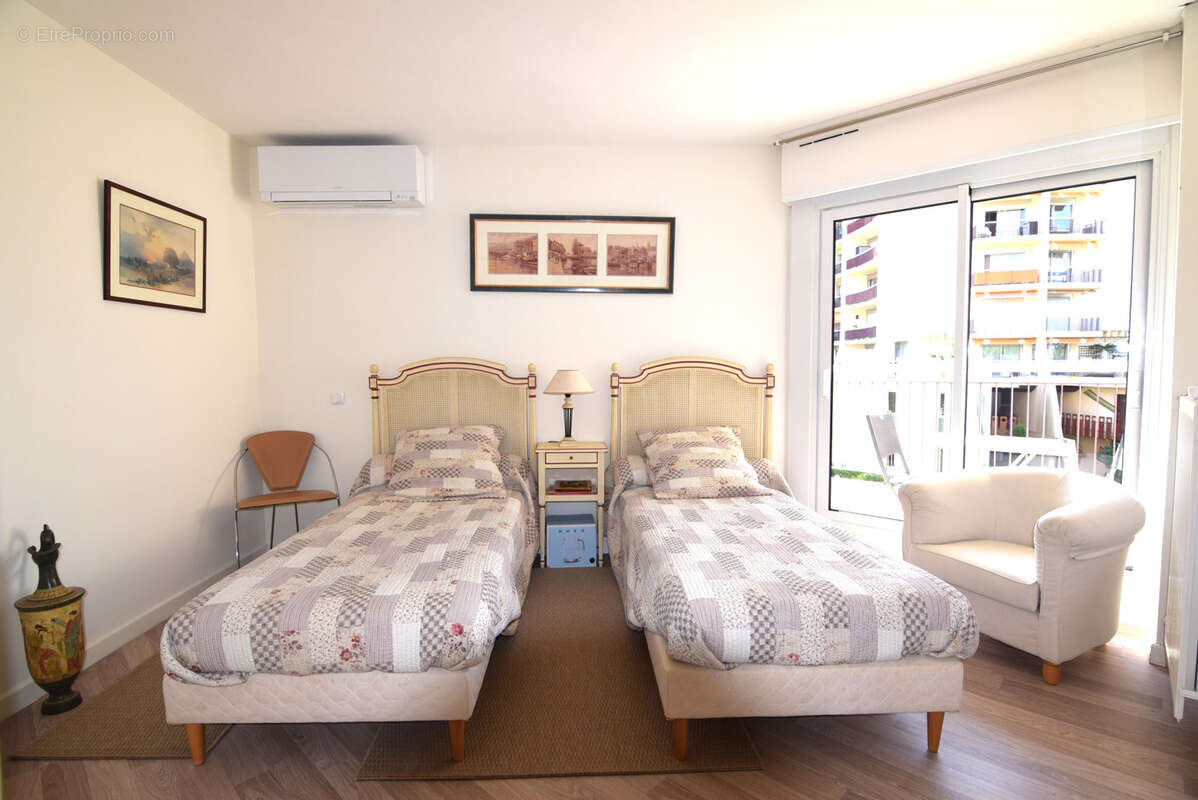 Appartement à MANDELIEU-LA-NAPOULE