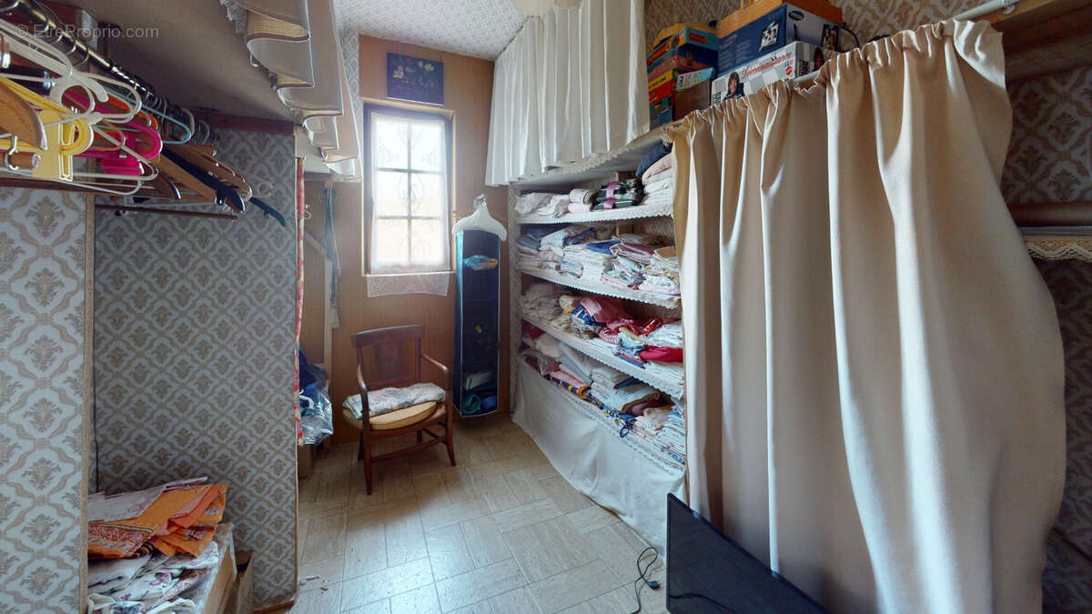 Maison à VILLECOMTAL