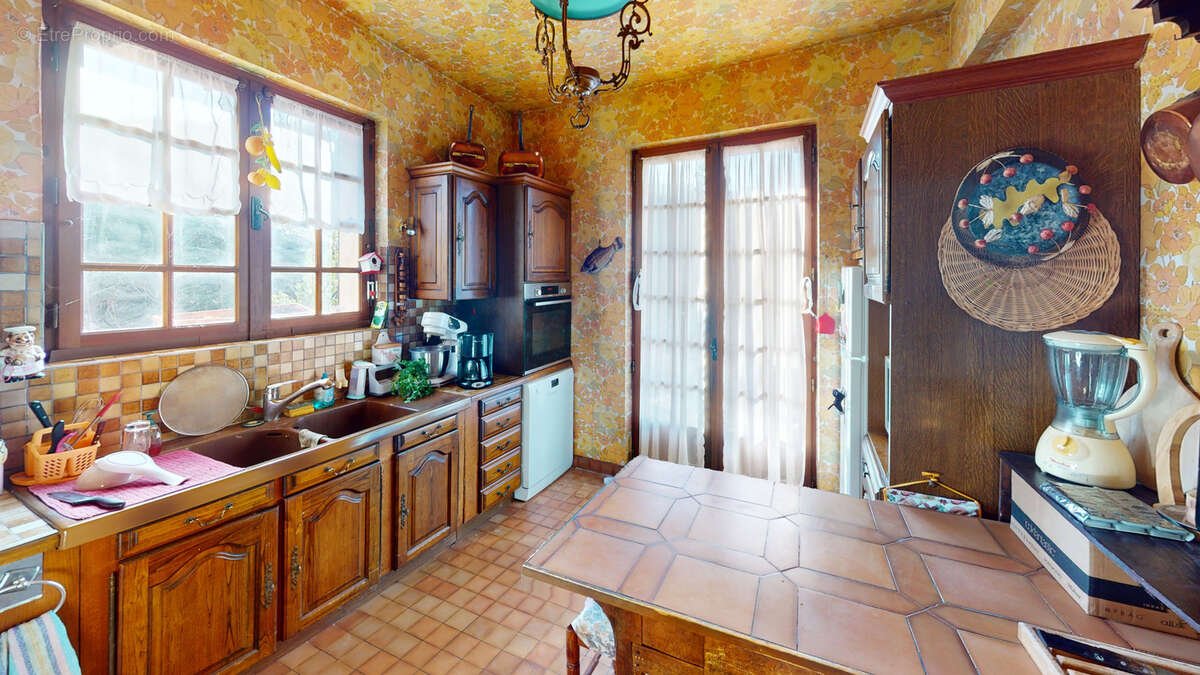 Maison à VILLECOMTAL