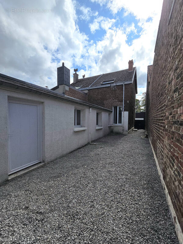 Maison à AULNOYE-AYMERIES