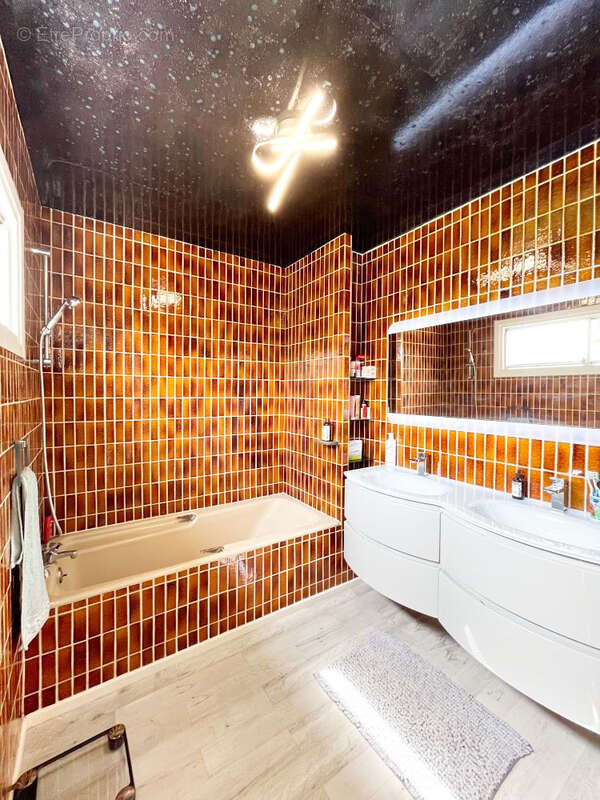 Maison à CLERMONT-FERRAND