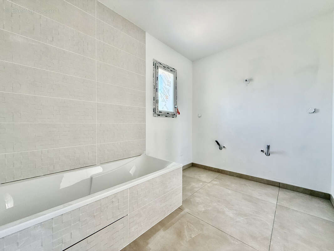 Maison à SAINT-ANDRE-LE-GAZ