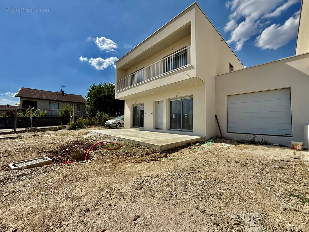 Maison à SAINT-ANDRE-LE-GAZ