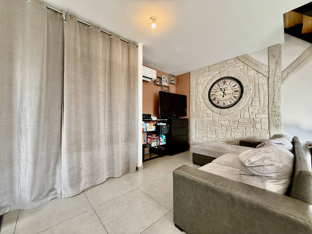 Maison à SAINT-JEAN-DE-SOUDAIN